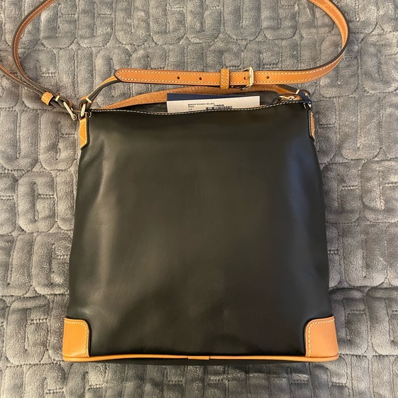 NEW Dooney & Bourke “Wexford” Smooth Leather Crossbody - Picture 3 of 4